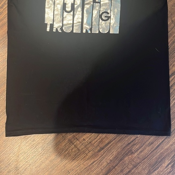 True Religion Black Metallic Foil Column Graphic Tee.  Size Medium - Picture 6 of 9